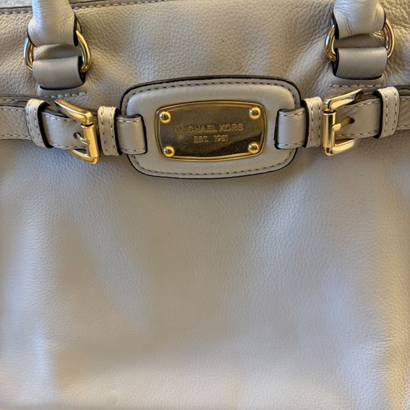 Pre-Owned Michael Kors Vanilla Leather gold Link saschel purse shoulder bag - Picture 4 of 16